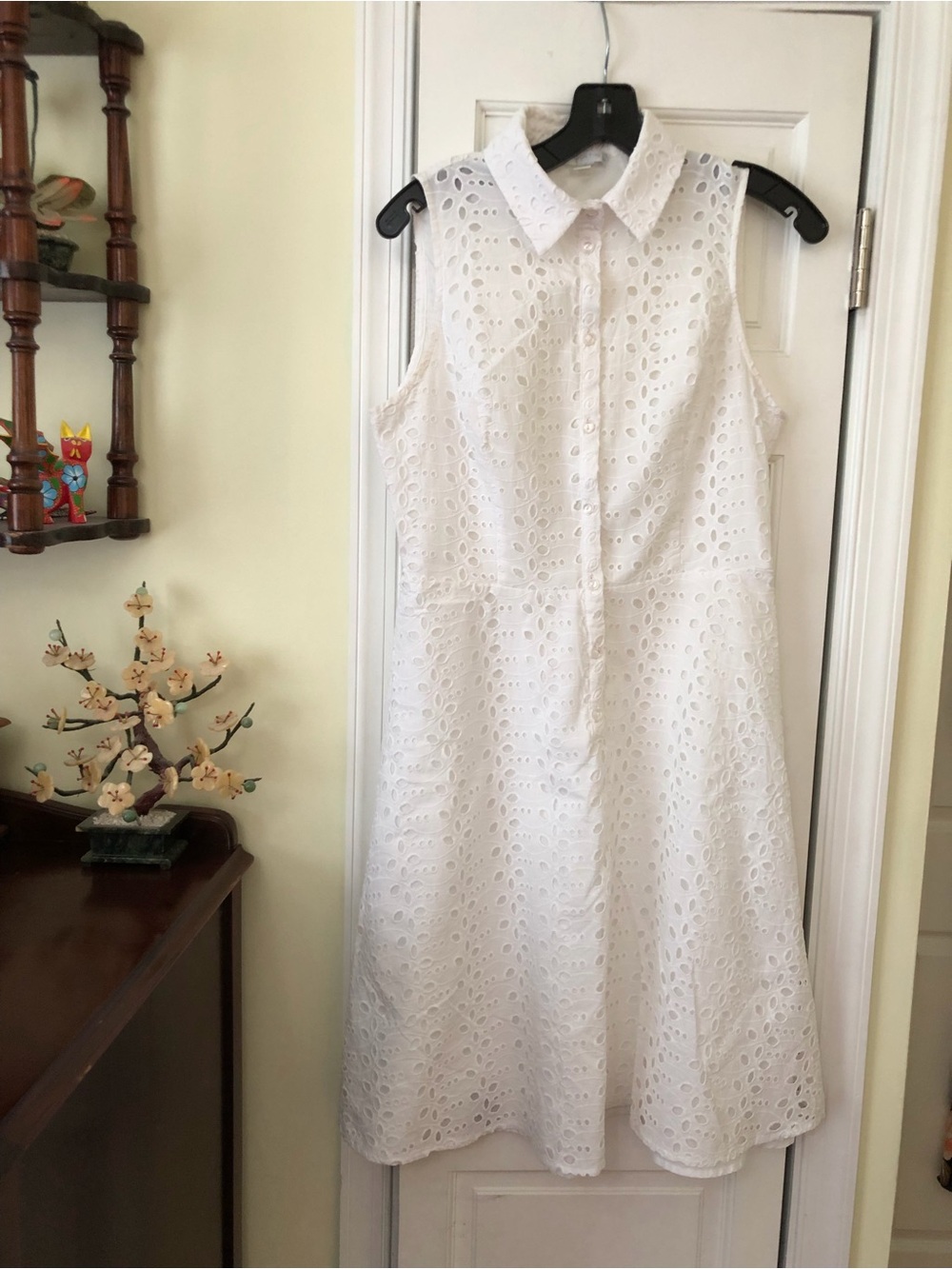 London Times White Sleeveless Eyelet Collared Mini Dress